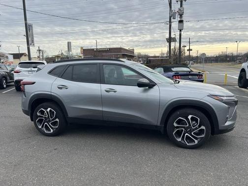 2025 Chevrolet Trax FWD 2RS