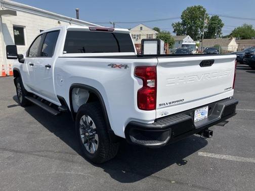 2024 Chevrolet Silverado 2500 Custom