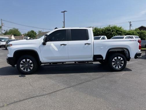 2024 Chevrolet Silverado 2500 Custom
