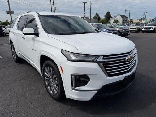 Summit White 2022 Chevrolet Traverse Premier