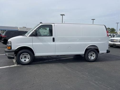 2025 Chevrolet Express 2500 RWD 2500 Regular Wheelbase WT