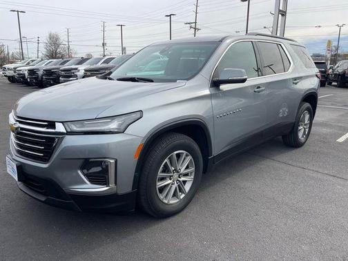 2023 Chevrolet Traverse LT Cloth