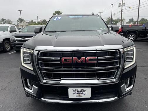 2023 GMC Yukon SLT