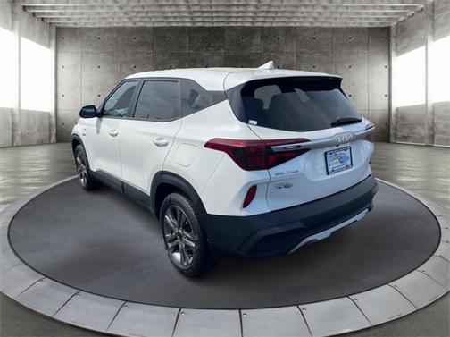 2023 Kia Seltos LX