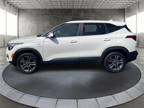 2023 Kia Seltos LX