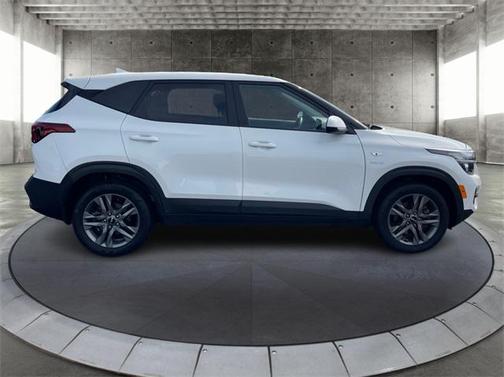2023 Kia Seltos LX