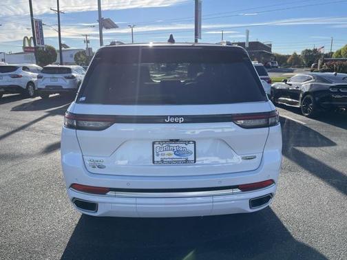 2023 Jeep Grand Cherokee Summit