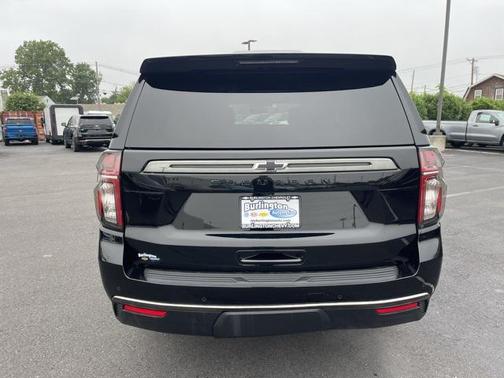 2022 Chevrolet Suburban 4WD Z71