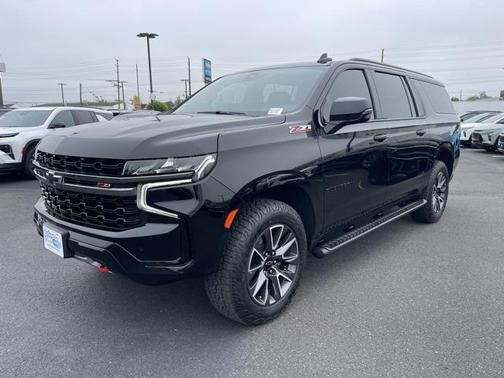 2022 Chevrolet Suburban 4WD Z71