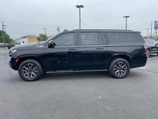 2022 Chevrolet Suburban 4WD Z71