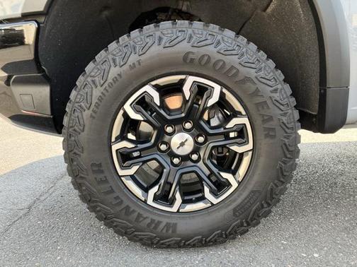 2024 Chevrolet Silverado 1500 ZR2