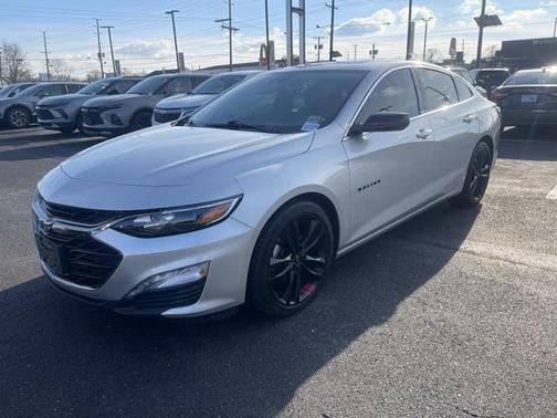2022 Chevrolet Malibu FWD LT
