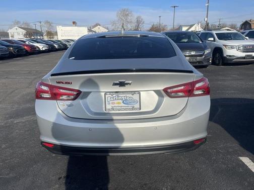 2022 Chevrolet Malibu FWD LT