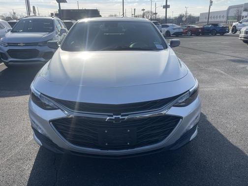 2022 Chevrolet Malibu FWD LT