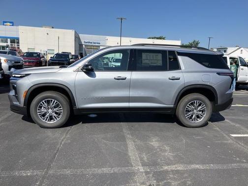 2025 Chevrolet Traverse LT