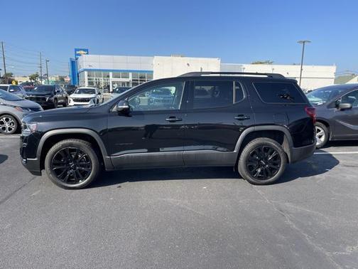2023 GMC Acadia AWD SLT