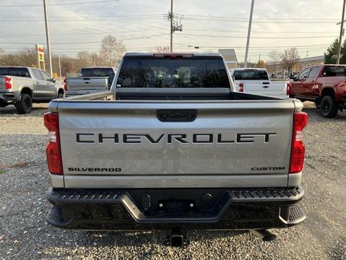 2026 Chevrolet Silverado 2500 Custom