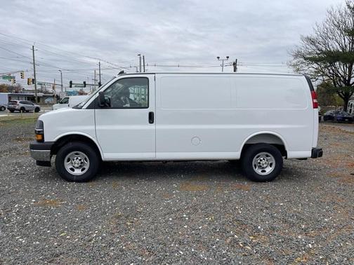 2025 Chevrolet Express 2500 RWD 2500 Regular Wheelbase WT