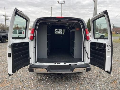 2025 Chevrolet Express 2500 RWD 2500 Regular Wheelbase WT