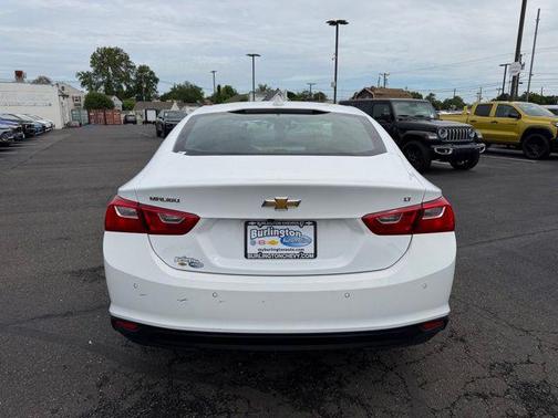 Summit White 2024 Chevrolet Malibu FWD 1LT