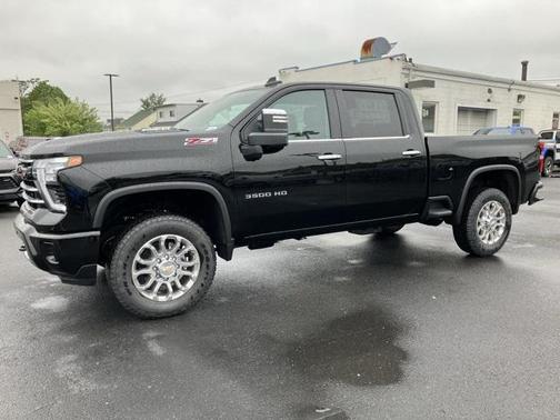 2025 Chevrolet Silverado 3500 LT