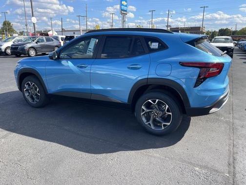 2025 Chevrolet Trax LT
