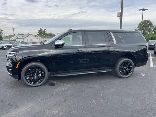 2025 Chevrolet Suburban Premier