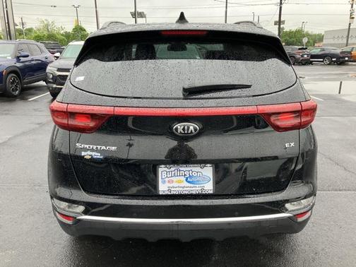 2022 Kia Sportage EX