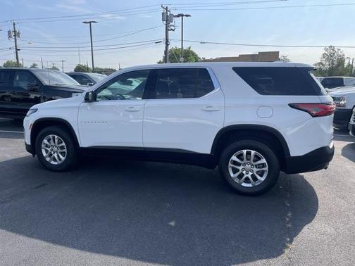 2023 Chevrolet Traverse LS