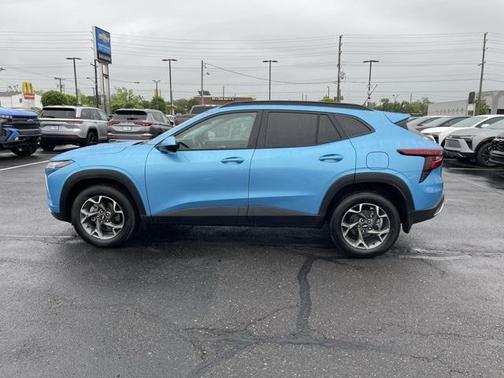 2025 Chevrolet Trax LT