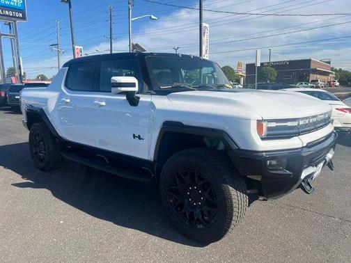 Interstellar White 2025 GMC HUMMER EV Pickup 2X