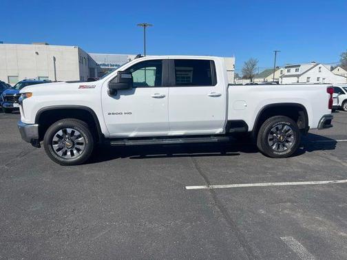 Summit White 2023 Chevrolet Silverado 2500 LT