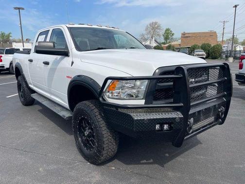 Bright White Clearcoat 2018 RAM 2500 Tradesman Crew Cab 4x4 6'4' Box