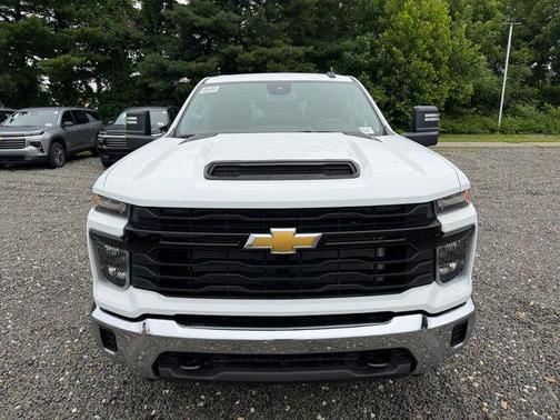 Summit White 2026 Chevrolet Silverado 3500 Crew Cab, Long Bed, WT Dual Rear Wheel, RWD