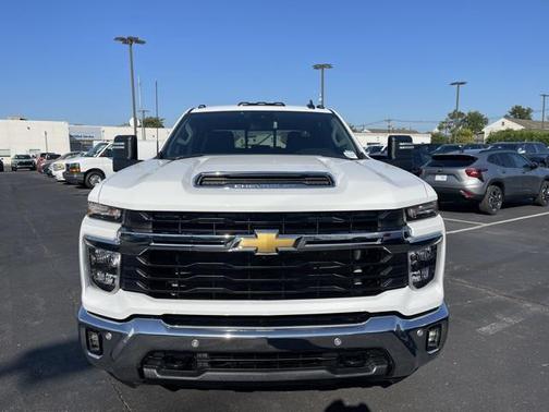 2025 Chevrolet Silverado 3500 LT