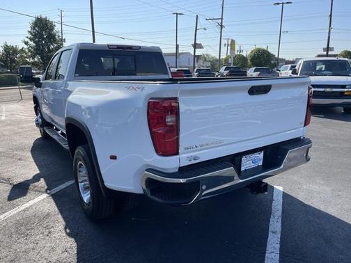 2025 Chevrolet Silverado 3500 LT