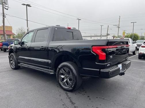 2023 Ford F-150 Lightning LARIAT