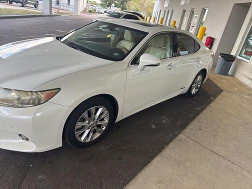 2013 Lexus ES 300h Base