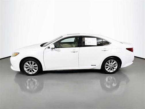 2013 Lexus ES 300h Base
