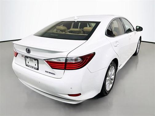 2013 Lexus ES 300h Base