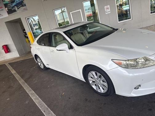 2013 Lexus ES 300h Base