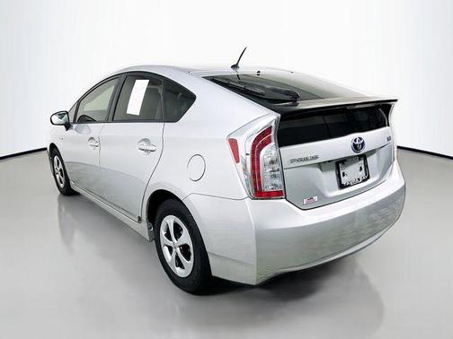 W 2015 Toyota Prius Two