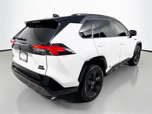 2019 Toyota RAV4 Hybrid SE