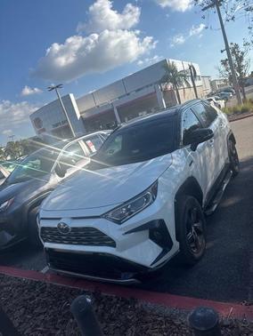 2019 Toyota RAV4 Hybrid SE