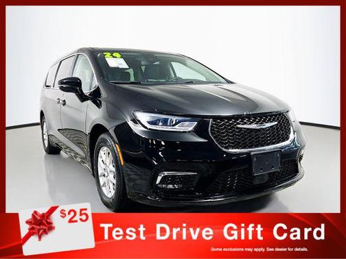 Diamond Black 2024 Chrysler Pacifica Touring L