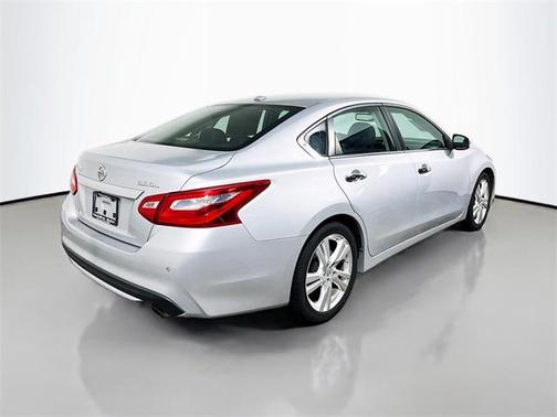 2017 Nissan Altima 3.5 SL