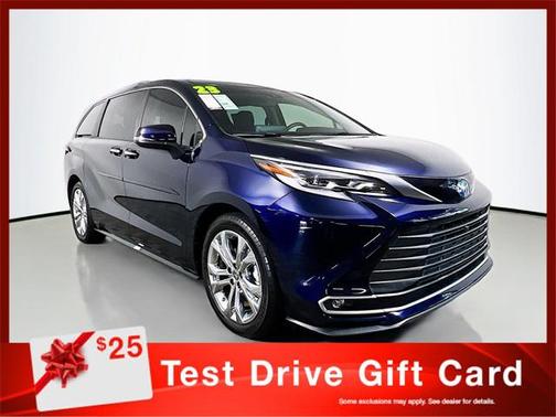 2023 Toyota Sienna Platinum 7 Passenger