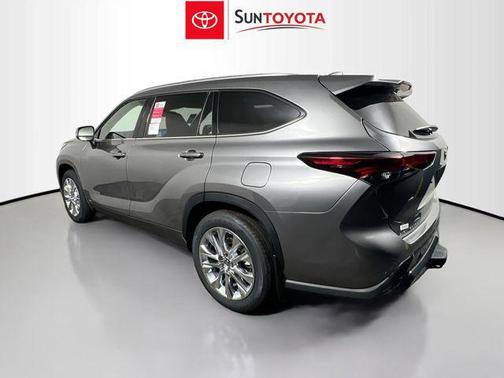 2026 Toyota Highlander Hybrid Limited