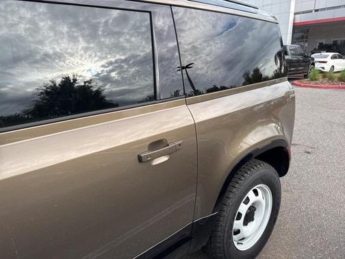 2023 Land Rover Defender 90 S