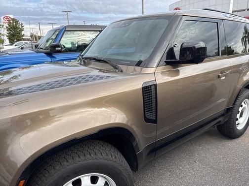 2023 Land Rover Defender 90 S